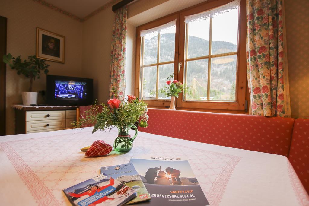 Haus Hohenwarter Hotell Lofer Exteriör bild