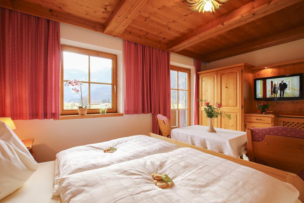 Haus Hohenwarter Hotell Lofer Exteriör bild